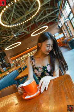 [MussGirl慕丝女郎]NO.396 绝美碎花裙A[95P/169MB] - 2