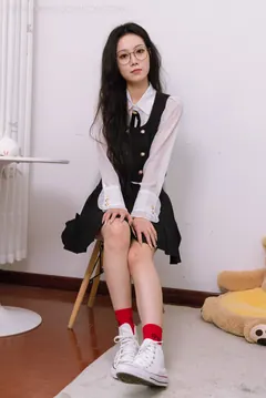 勿恋传媒 NO.1443 康康-兔年小红袜[159P/1V/6.21GB] - 2