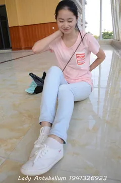 [战前女神] 美腿镁足精品摄影套图 105 [98P/148MB] - 3