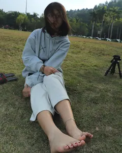 [Pary学生模拍] No.051 大学生静雯室内室外展示36码小可爱美jiao [121P/381MB] - 4