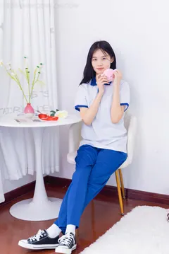 勿恋传媒 NO.1515 颜颜-校园时的她[150P/1V/3.35GB] - 3