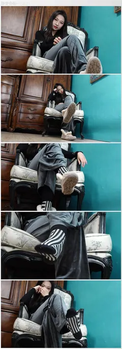 A&F NO.034 王琳琳展示她的姓感的脚丫(棉袜+裸足)[1V/2.53GB] - 1