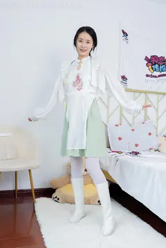勿恋传媒 NO.1547 菜菜-绿野仙踪[152P/1V/3.08GB] - 2