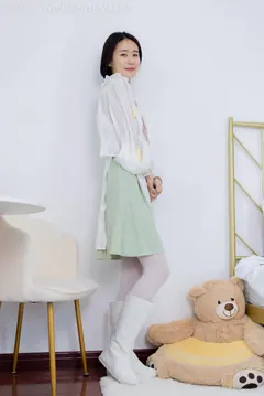 勿恋传媒 NO.1547 菜菜-绿野仙踪[152P/1V/3.08GB] - 3