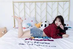 勿恋传媒 NO.1580 闪闪-草莓亮闪闪[179P/1V/4.40GB] - 1
