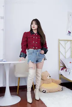 勿恋传媒 NO.1580 闪闪-草莓亮闪闪[179P/1V/4.40GB] - 2