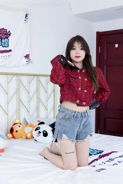 勿恋传媒 NO.1580 闪闪-草莓亮闪闪[179P/1V/4.40GB] - 4