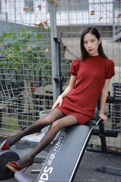 [IESS异思趣向] 2022.12.09 丝享家1293：美子《酒红高跟鞋》[77P/99MB] - 3