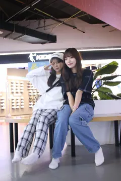 [织梦映像] NO.009 商场双姝-鸳鸯双宿蝶双飞 [443P/18V/6.83GB] - 1