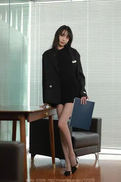 [IESS异思趣向] 2023.01.12 丝享家1327：团团《长腿西装》[79P/87MB] - 3