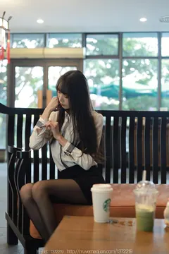 [IESS异思趣向] 2023.02.14 丝享家1361：团团《美腿下午茶》[93P/98MB] - 3