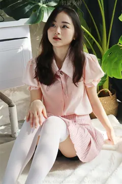 初夏女神 NO.015 十一 粉色S码休闲JK搭白色高跟鞋[97P/1V/6.40GB] - 3