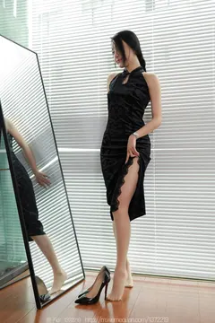 [IESS异思趣向] 2023.03.26 丝享家1402：婉萍《旗袍俏佳人》[87P/94MB] - 4