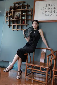[IESS异思趣向] 2023.04.20 丝享家1427：小宝《倾国倾城》[89P/94MB] - 3