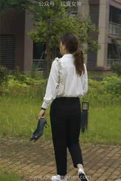 初夏女神 NO.042 小悦悦 职场小白[129P/1V/5.48GB] - 4