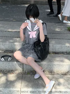 [见新摄影]NO.053 灰色JK 深深进入心中[165P/1V/1.51GB] - 2