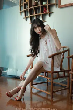 [IESS异思趣向] 2023.05.04 丝享家1441：团团《红鞋肉丝》[87P/82MB] - 2