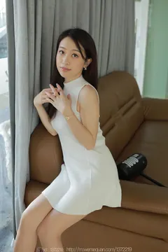 [IESS异思趣向] 2023.07.17 丝享家1482：小婕《可爱白月光》[89P/95MB] - 2