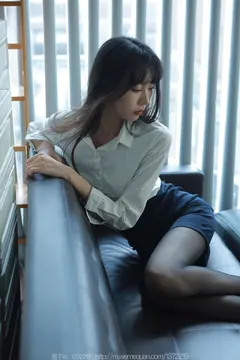 [IESS异思趣向] 2023.08.06 丝享家1499：团团《光影交错》[84P/90MB] - 3
