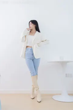 勿恋传媒 NO.1712 茯苓-玫瑰生长[155P/1V/3.43GB] - 2