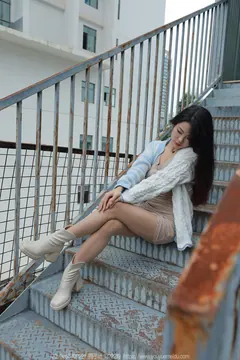 [IESS异思趣向] 2023.10.13 丝享家1558：兔兔《亲密女友》[86P/88MB] - 2