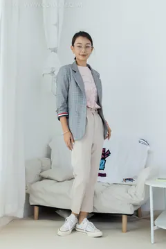 勿恋传媒 NO.1732 岚岚-秋意渐浓[175P/1V/3.93GB] - 3