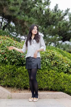 勿恋传媒 NO.1743 青柠-秋日游园[150P/1V/4.31GB] - 2