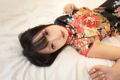 神楽板真冬 – 古典旗袍[75P/2V/250MB]