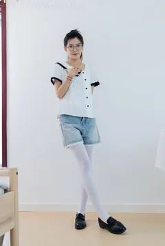 勿恋传媒 NO.1785 青黛-皮鞋、厚白丝、裸足[160P/1V/3.60GB] - 2