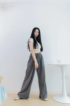 勿恋传媒 NO.1826 绒绒-漫天飞雪[150P/1V/3.51GB] - 2