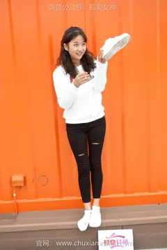 初夏女神 NO.092 点点 休闲卫衣[150P/1V/5.26GB] - 1