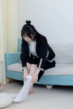 勿恋传媒 NO.1863 小酒-傲娇猫咪[155P/1V/4.05GB] - 2