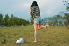 [织梦映像]NO.043 草地白丝[70P/1V/2.26GB] - 3