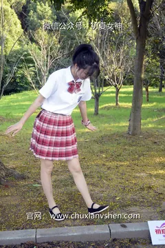 初夏女神 NO.102 安妮 草莓色JK[140P/1V/5.98GB] - 5