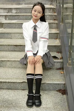 初夏女神 NO.106 双双 王教主同款[140P/1V/5.02GB] - 1
