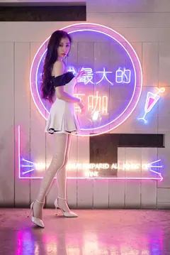 尤蜜丝 NO.029 穿搭推广展示图集 腿控[43P/272MB] - 2