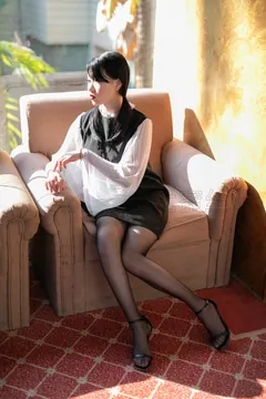 尤蜜丝 NO.038 穿搭推广展示图集 美腿与沙发的碰撞[81P/499MB] - 2