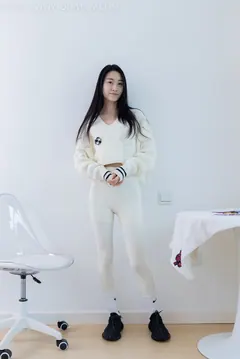 勿恋传媒 NO.1900 果汁-白桃乌龙[190P/1V/5.62GB] - 2