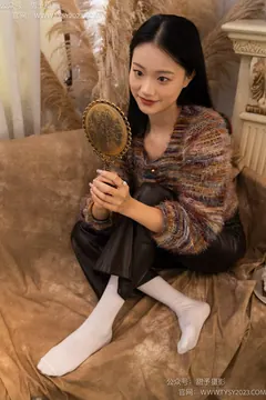 甜予摄影 NO.005 齐齐-板鞋、白棉袜、裸足[122P/2V/9.72GB] - 5
