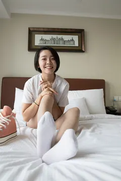勿恋传媒 No.282 小飞-告白气球 [208P/1V/4.49G] - 3