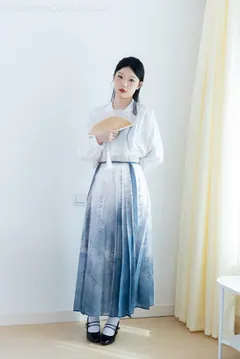 勿恋传媒 NO.1938 小竹-清明雨上[158P/1V/4.50GB] - 2