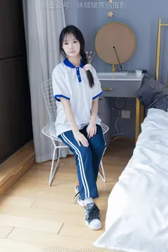 [BoBoSocks袜啵啵]NO.366 甜甜圈-三双板鞋、白棉袜、短白丝[150P/1V/6.13GB] - 1
