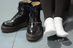 织梦行影@NO.040-第三十九期 校园图书馆小镁钕打底裤马丁靴白袜美脚（校园）[165P/530MB]