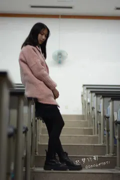 织梦行影@NO.040-第三十九期 校园图书馆小镁钕打底裤马丁靴白袜美脚（校园）[165P/530MB] - 6