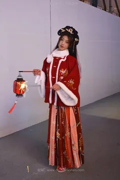 初夏女神 NO.149 双双&秀秀&情情 新年快乐[110P/1V/3.06GB] - 1