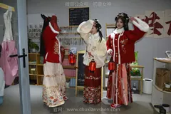 初夏女神 NO.149 双双&秀秀&情情 新年快乐[110P/1V/3.06GB] - 3
