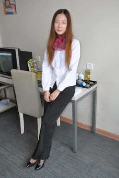 自由摄影 No.263 职业范的女青年 [38P/81MB] - 2