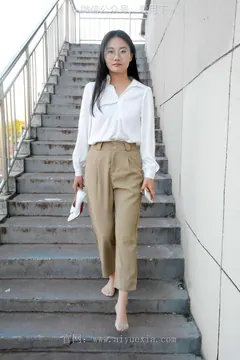 月下摄影 NO.005 恰恰~生活套装 展示一下平时去工作中使用的工作装。略显成熟！[130P/1V/5.81GB]