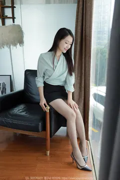 [IESS异思趣向] 2024.07.14 丝享家1793：小婕《灰色丝》[87P/74MB] - 2