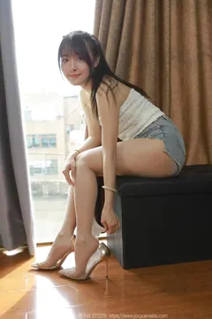 [IESS异思趣向] 2024.07.28 丝享家1805：婉萍《相信光》[87P/93MB] - 2